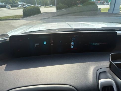 Used 2025 Ford Expedition Active AWD/4WD image 21