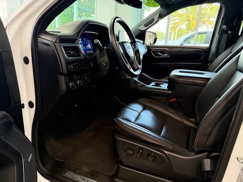 Used 2023 Chevrolet Suburban RST w/ Luxury Package RWD image 12