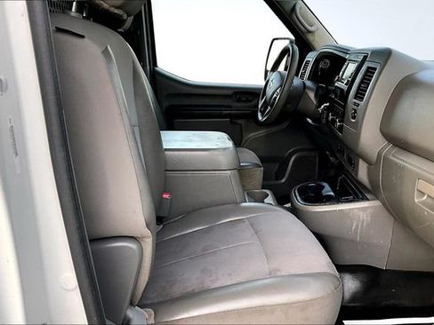 Used 2021 Nissan NV 3500 SV RWD image 24