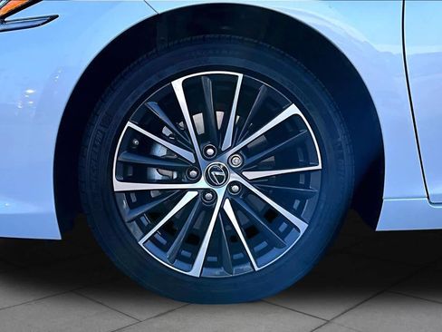 Used 2024 Lexus ES 300h w/ Premium Package FWD image 11