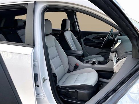 Used 2023 GMC Terrain SLE image 7