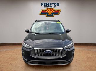 Used 2025 Ford Escape Platinum video 1