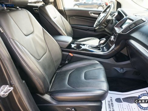 Used 2018 Ford Edge Titanium image 24