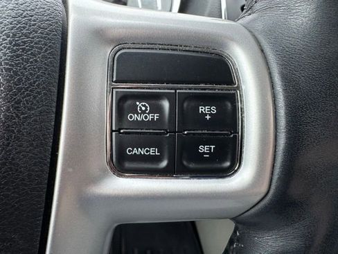Used 2015 Chrysler Town & Country Touring-L w/ Driver Convenience Group FWD image 15