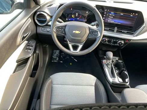 New 2026 Chevrolet Trax LT w/ LT Convenience Package image 13