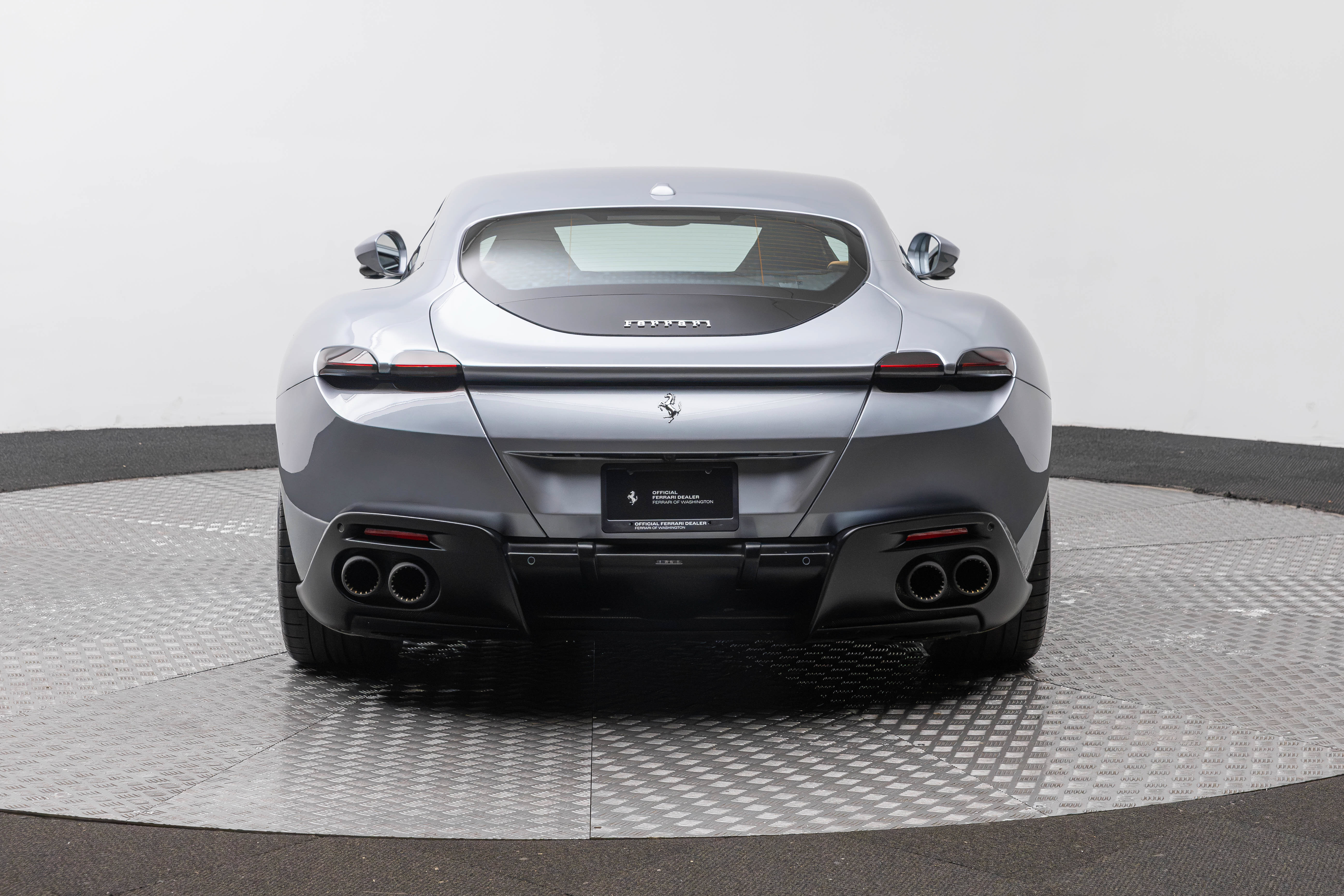 Used 2022 Ferrari Roma RWD image 8
