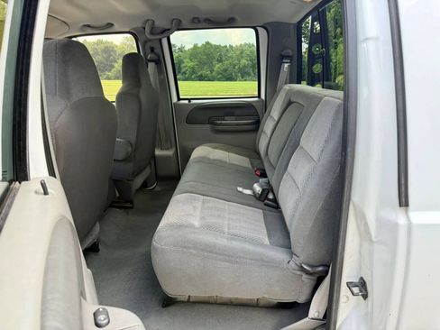 Used 2003 Ford F550 2WD Crew Cab Super Duty image 13