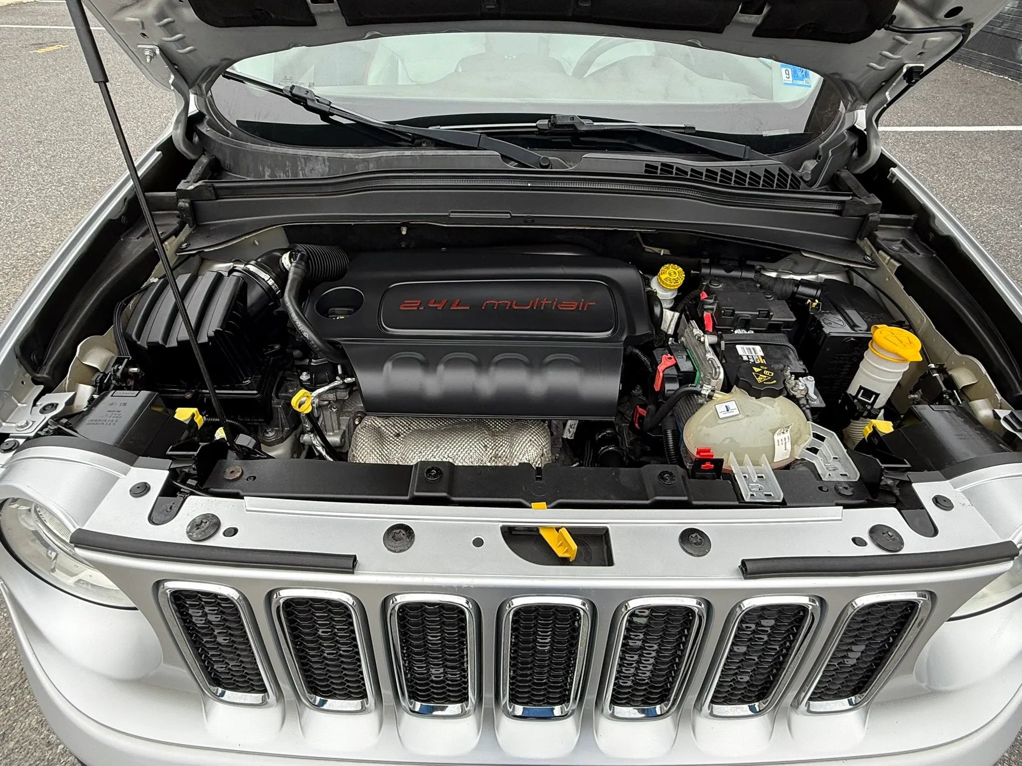 Used 2015 Jeep Renegade Limited AWD/4WD image 4