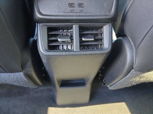 Certified 2025 Chevrolet Equinox LT w/ Convenience Package II FWD image 17