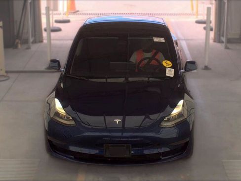Used 2023 Tesla Model 3 Standard Range RWD image 7
