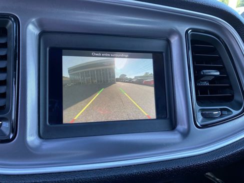 Used 2019 Dodge Challenger SXT RWD image 11