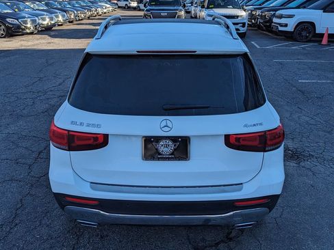 Used 2023 Mercedes-Benz GLB 250 4MATIC image 8