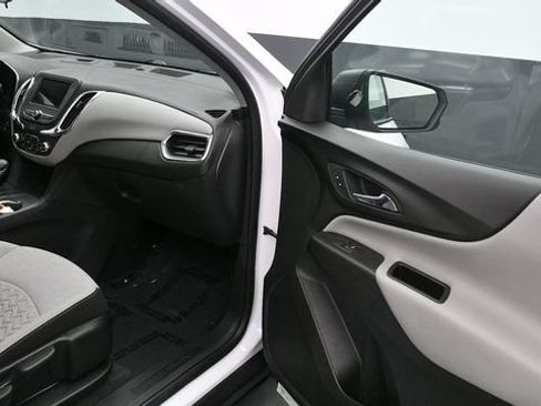 Used 2024 Chevrolet Equinox LS FWD image 14