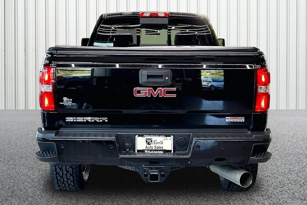 Used 2018 GMC Sierra 2500 SLT w/ All Terrain HD Package AWD/4WD image 5