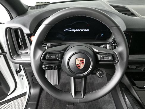Certified 2026 Porsche Cayenne AWD/4WD image 9