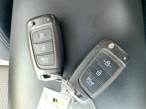 Used 2023 Hyundai Santa Fe SE FWD image 14