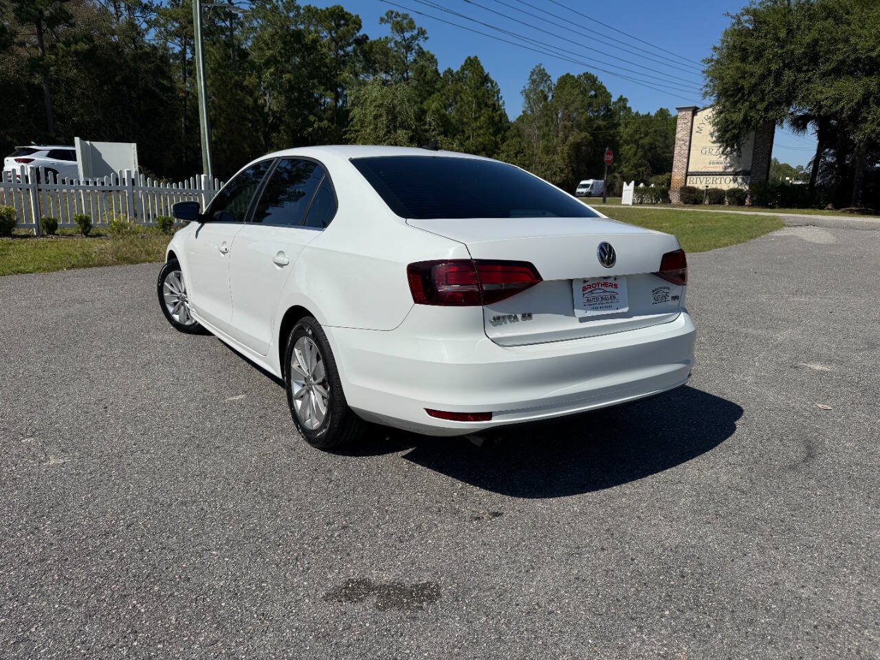 Used 2016 Volkswagen Jetta SE FWD image 30