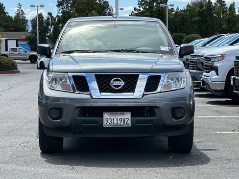 Used 2018 Nissan Frontier SV RWD image 10