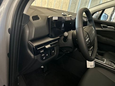 New 2026 Kia Sportage EX image 30