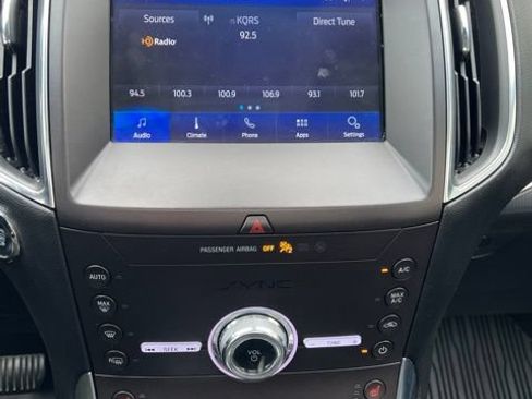 Certified 2020 Ford Edge Titanium w/ Class II Trailer Tow Package AWD/4WD image 7