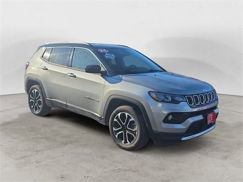 Used 2024 Jeep Compass Limited image 7
