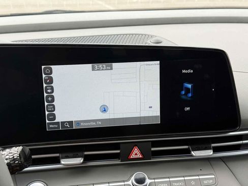 New 2025 Hyundai Elantra SEL image 22