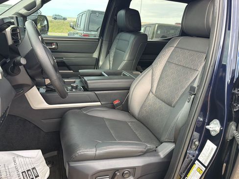 Used 2025 Toyota Tundra Limited AWD/4WD image 13