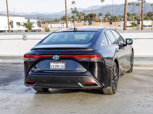 Used 2021 Toyota Mirai image 9