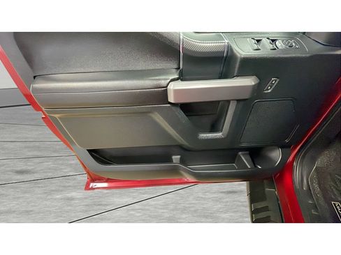 Used 2019 Ford F150 XLT w/ Equipment Group 302A Luxury image 9