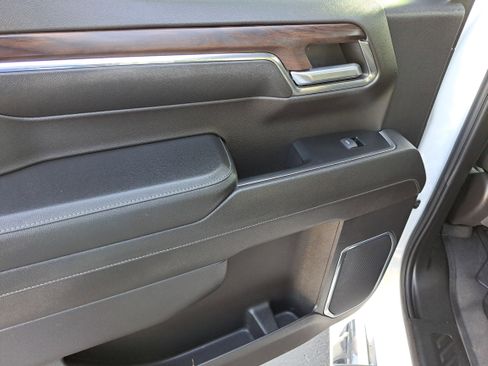 Used 2024 GMC Sierra 1500 SLT w/ SLT Premium Plus Package image 11