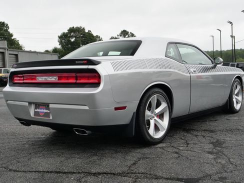 Used 2009 Dodge Challenger SRT8 image 17