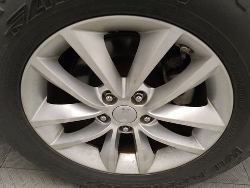 Used 2016 Kia Sorento L FWD image 31