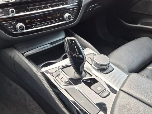 Used 2019 BMW 530i xDrive w/ M Sport Package AWD/4WD image 16