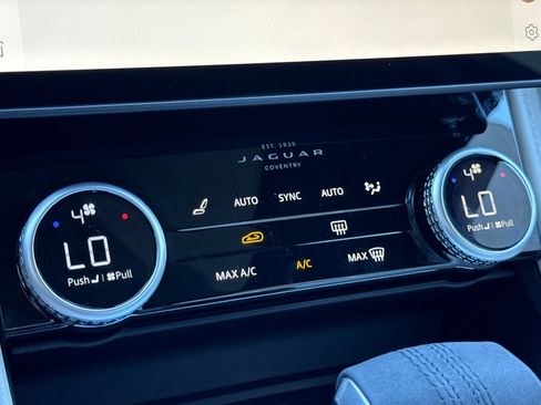 New 2026 Jaguar F-PACE R-Dynamic S image 22