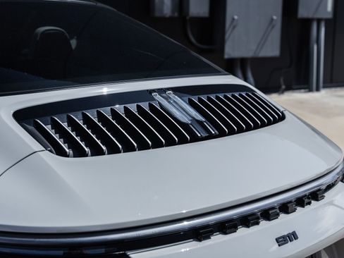 Certified 2022 Porsche 911 Targa 4S AWD/4WD image 14