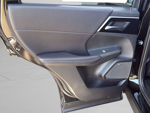 New 2026 Mitsubishi Outlander LE FWD image 28