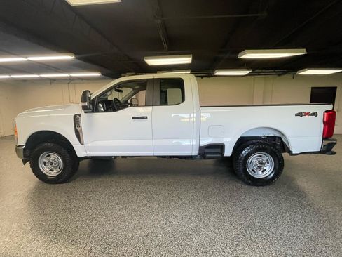 Used 2023 Ford F250 XL w/ XL Off-Road Package AWD/4WD image 9