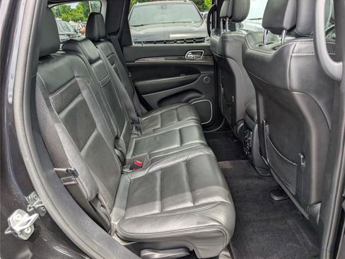 Used 2016 Jeep Grand Cherokee SRT AWD/4WD image 13