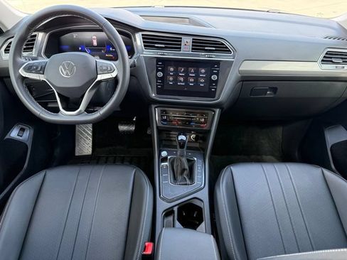 Used 2024 Volkswagen Tiguan SE FWD image 24