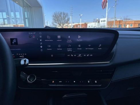 Used 2024 Buick Envision Avenir AWD/4WD image 47
