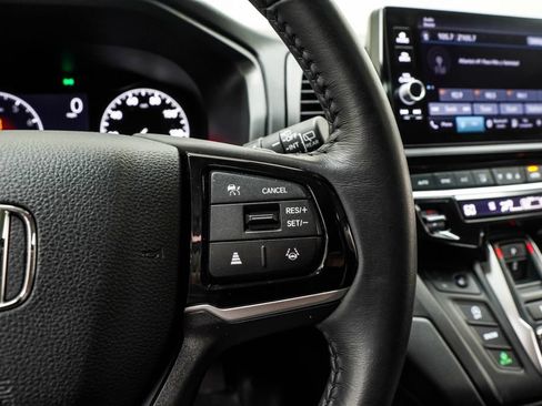 Used 2025 Honda Odyssey EX-L image 37