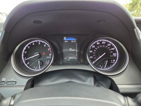 Certified 2023 Toyota Camry SE image 31