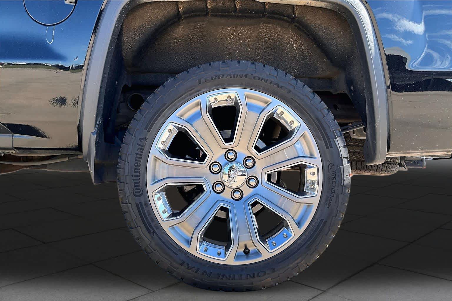 Used 2018 GMC Sierra 1500 Denali w/ Denali Ultimate Package AWD/4WD image 10