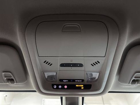 Used 2018 Buick Regal Essence w/ Driver Confidence Package #1 image 14