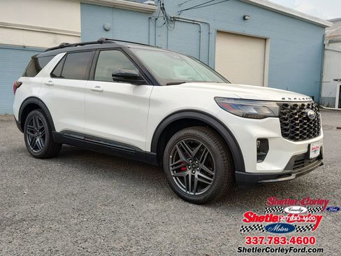New 2025 Ford Explorer ST RWD image 8