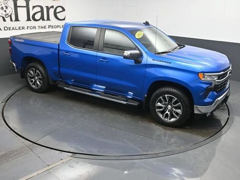 Used 2023 Chevrolet Silverado 1500 LT AWD/4WD image 46