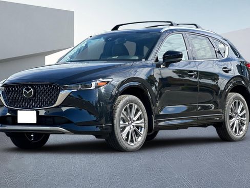 New 2025 MAZDA CX-5 Signature image 6