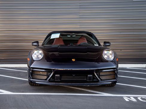 Certified 2024 Porsche 911 Carrera S RWD image 10