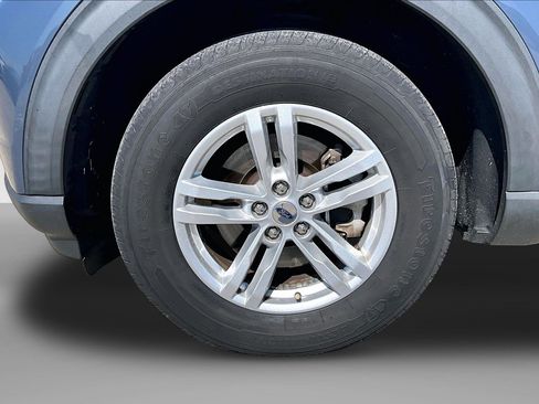 Used 2021 Ford Explorer XLT AWD/4WD image 9