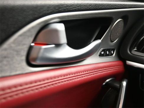 Used 2020 Kia Stinger GT2 image 33